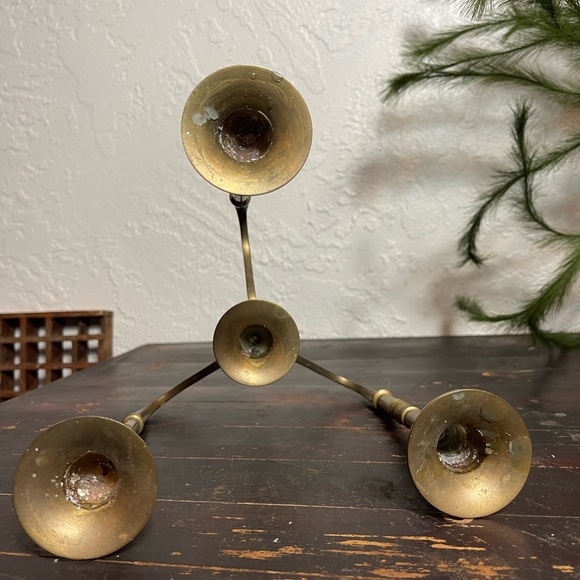 Vintage Brass Sitting Candelabra Three Arm 4 Candle Tabletop Patina - Picture 4 of 8